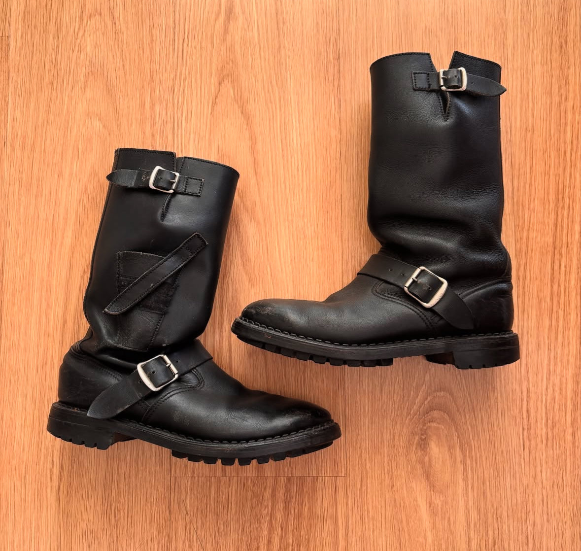 80s LEATHER BOOTS