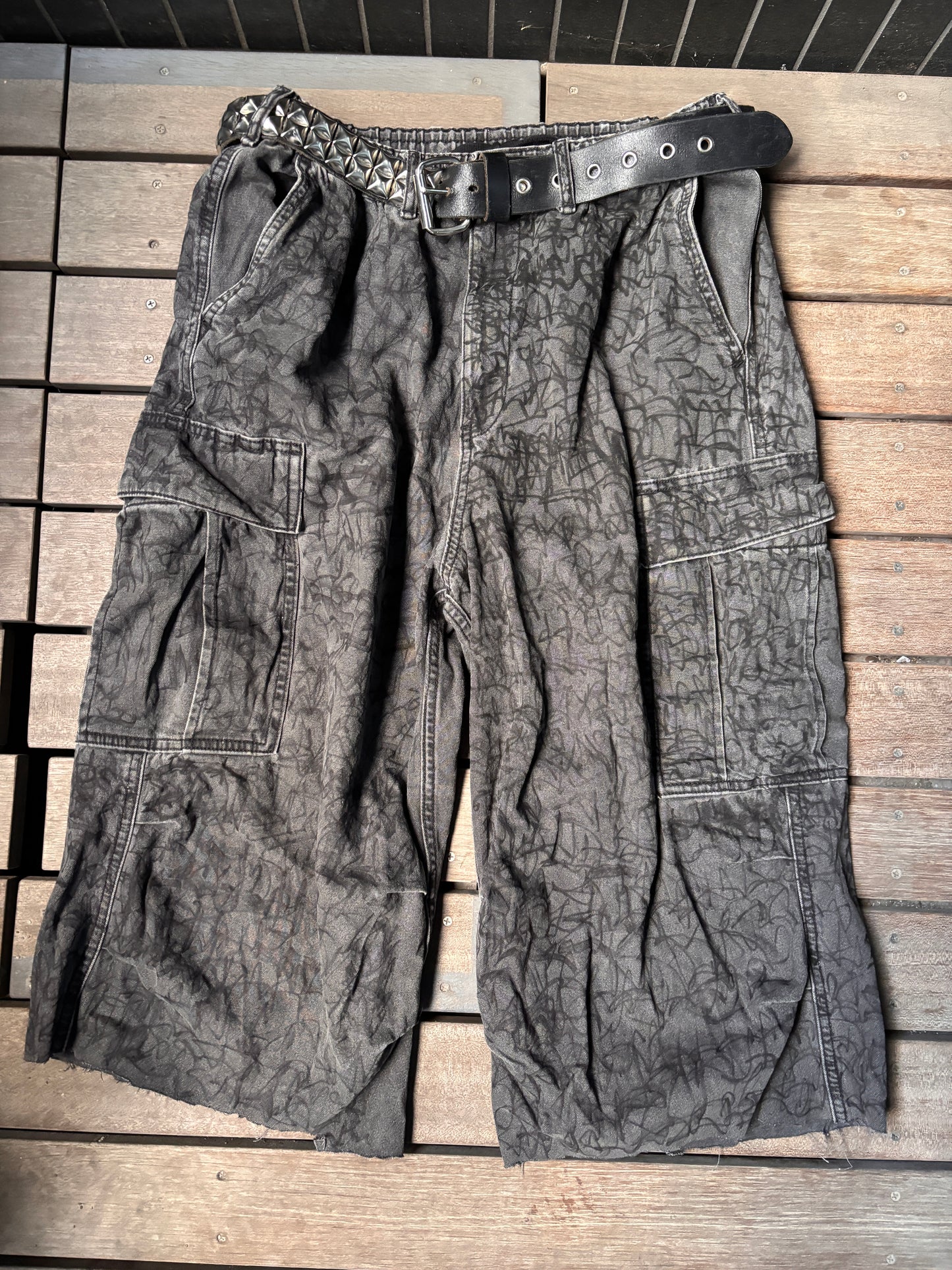 KNALL3R WASHED BLACK CARGO SHORTS